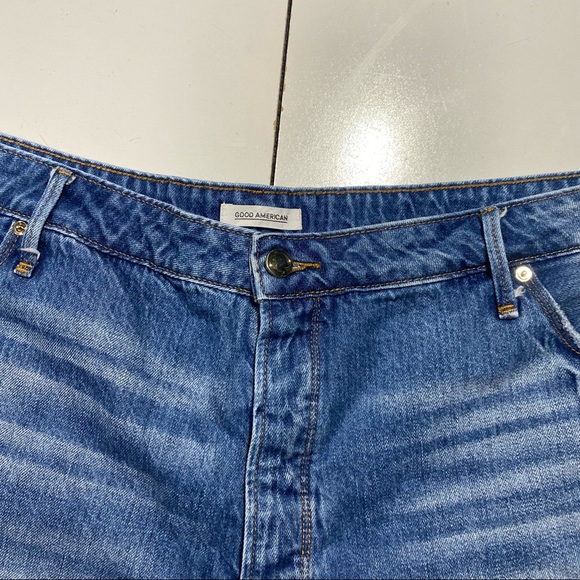 Good American 100% Cotton Bombshell Cutoff Distressed Jeans Shorts NWT Size 24 - Picture 8 of 15
